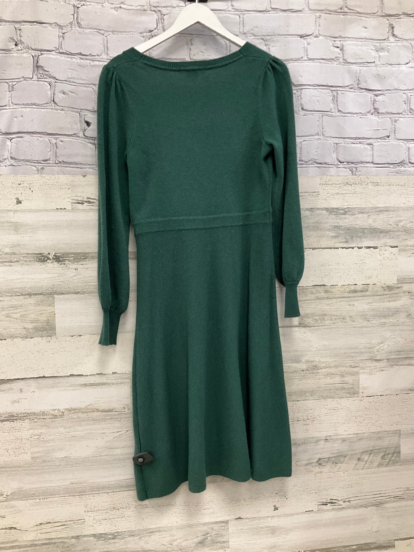 Dress Casual Short By Boden In Green, Size: M