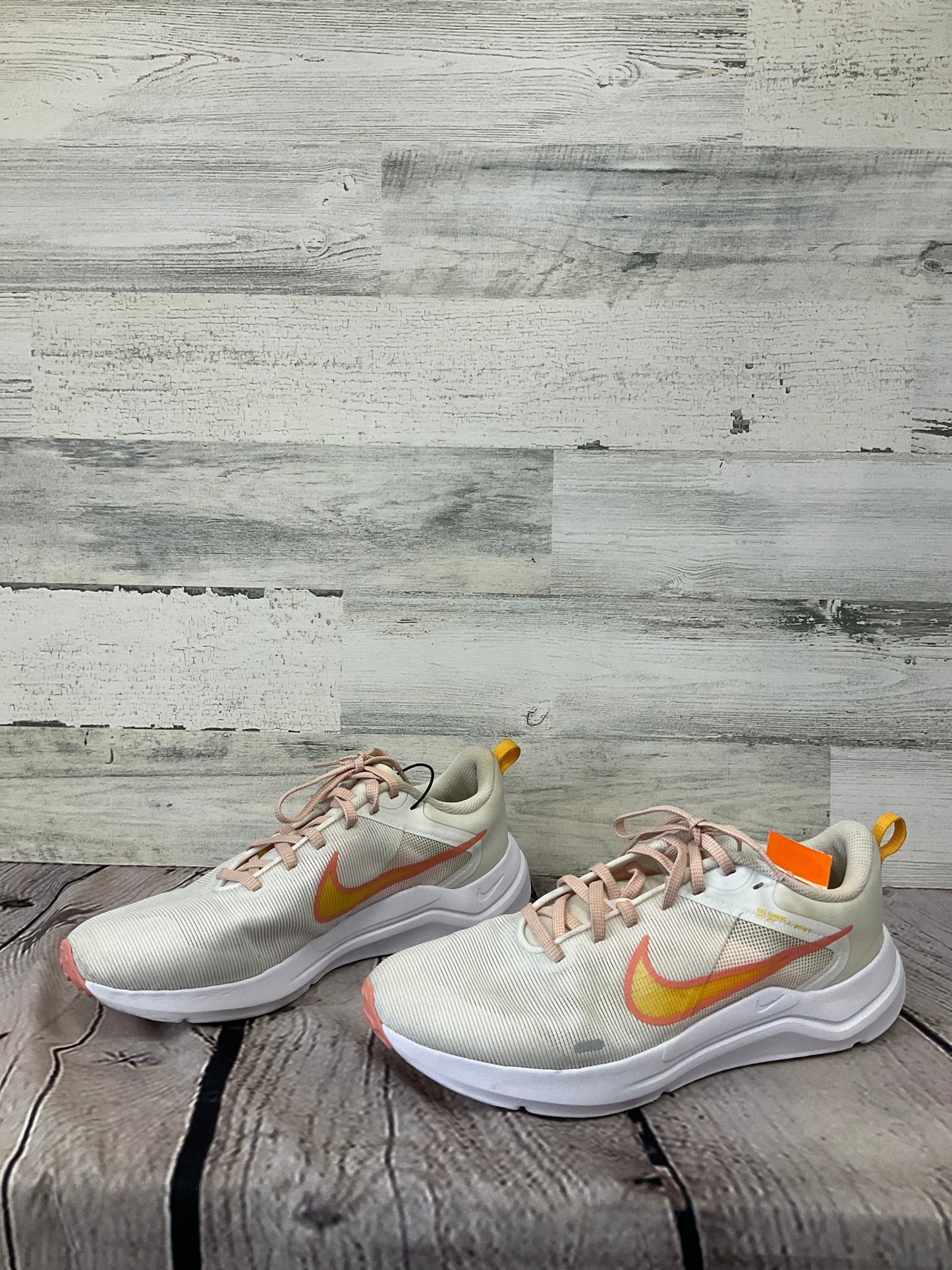 Ivory Shoes Athletic Nike, Size 10