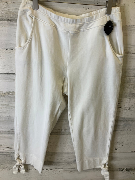 Capris By Onque In White, Size: 4