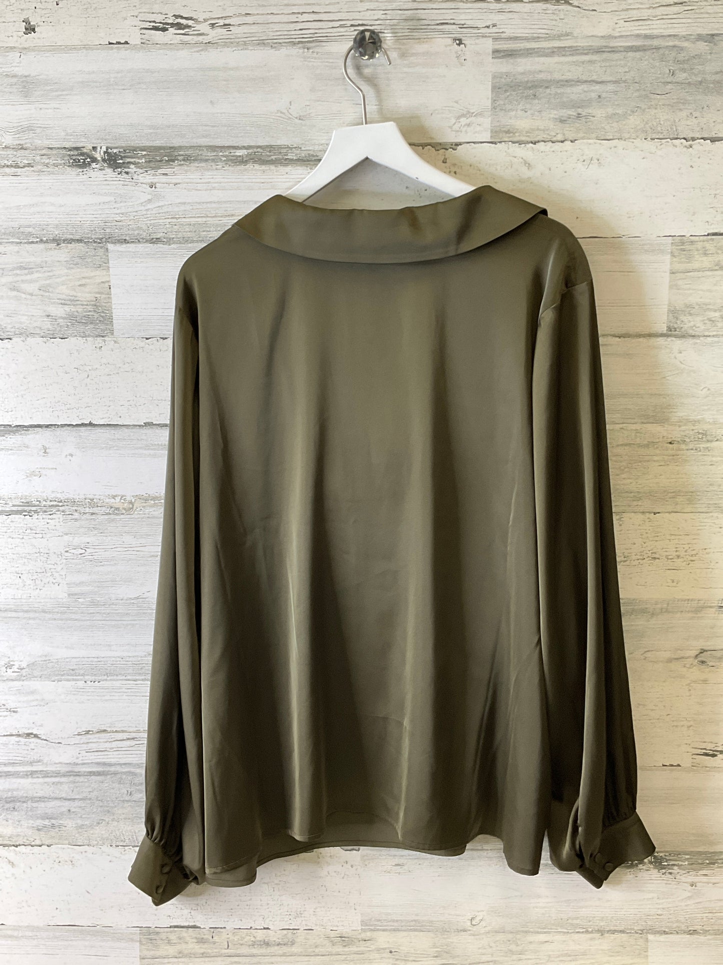 Top Long Sleeve By Eloquii In Green, Size: 4x