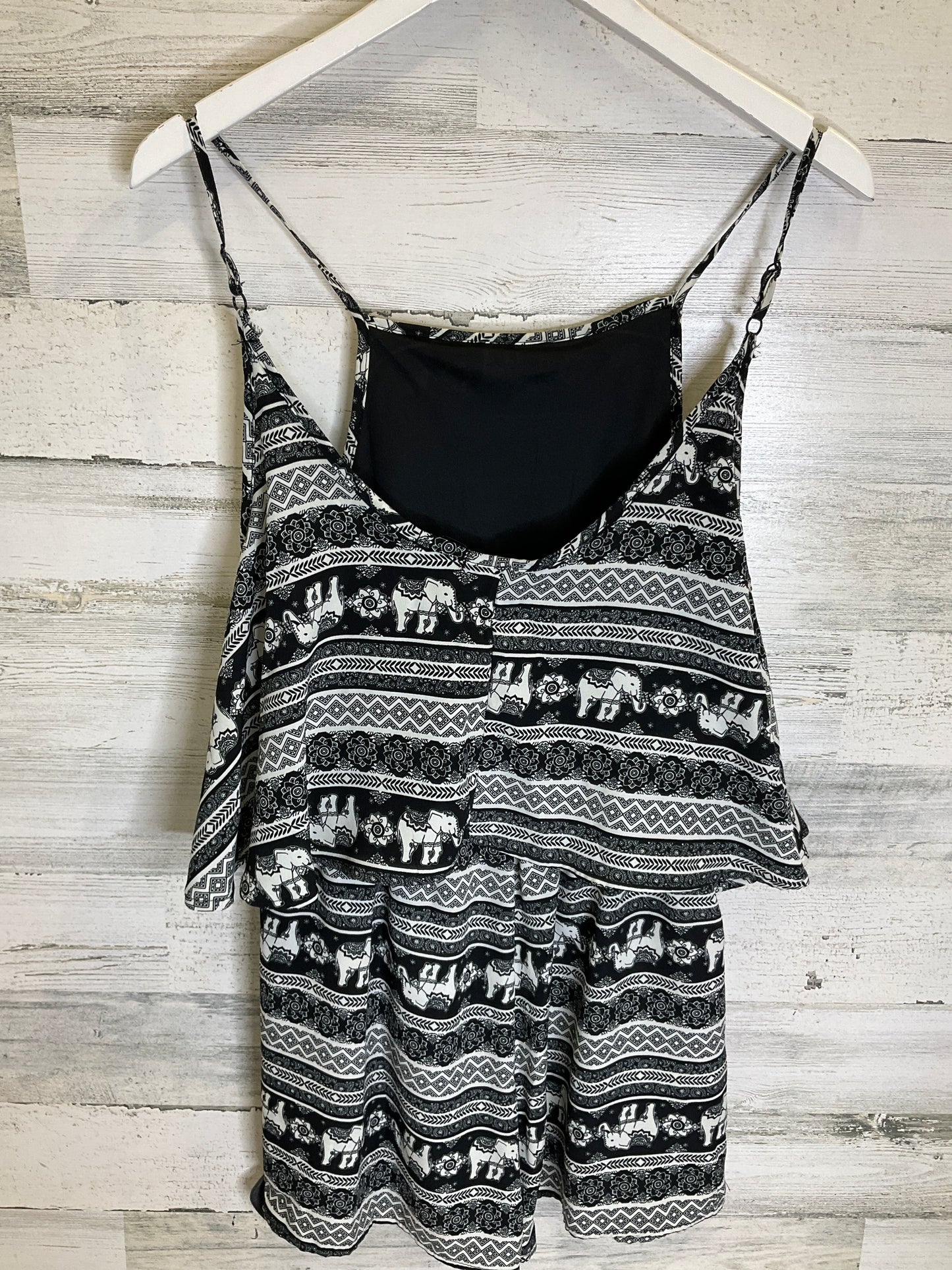 Black & White Romper Rue 21, Size M