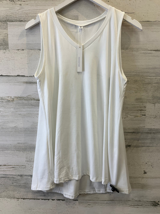 White Top Sleeveless Clothes Mentor, Size M