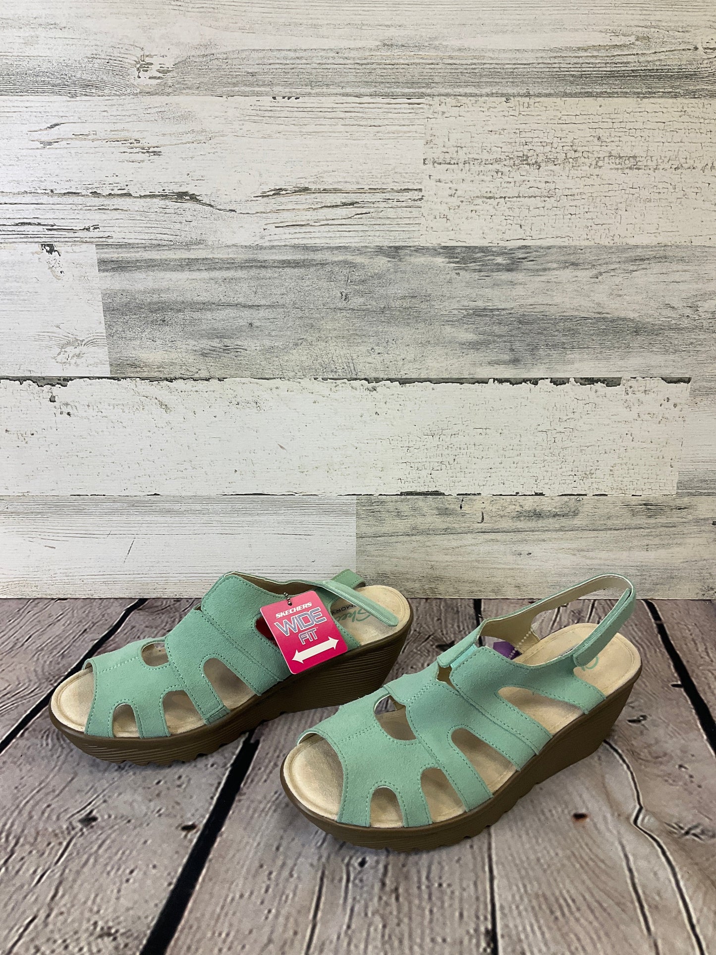 Green & Tan Sandals Heels Block Skechers, Size 8