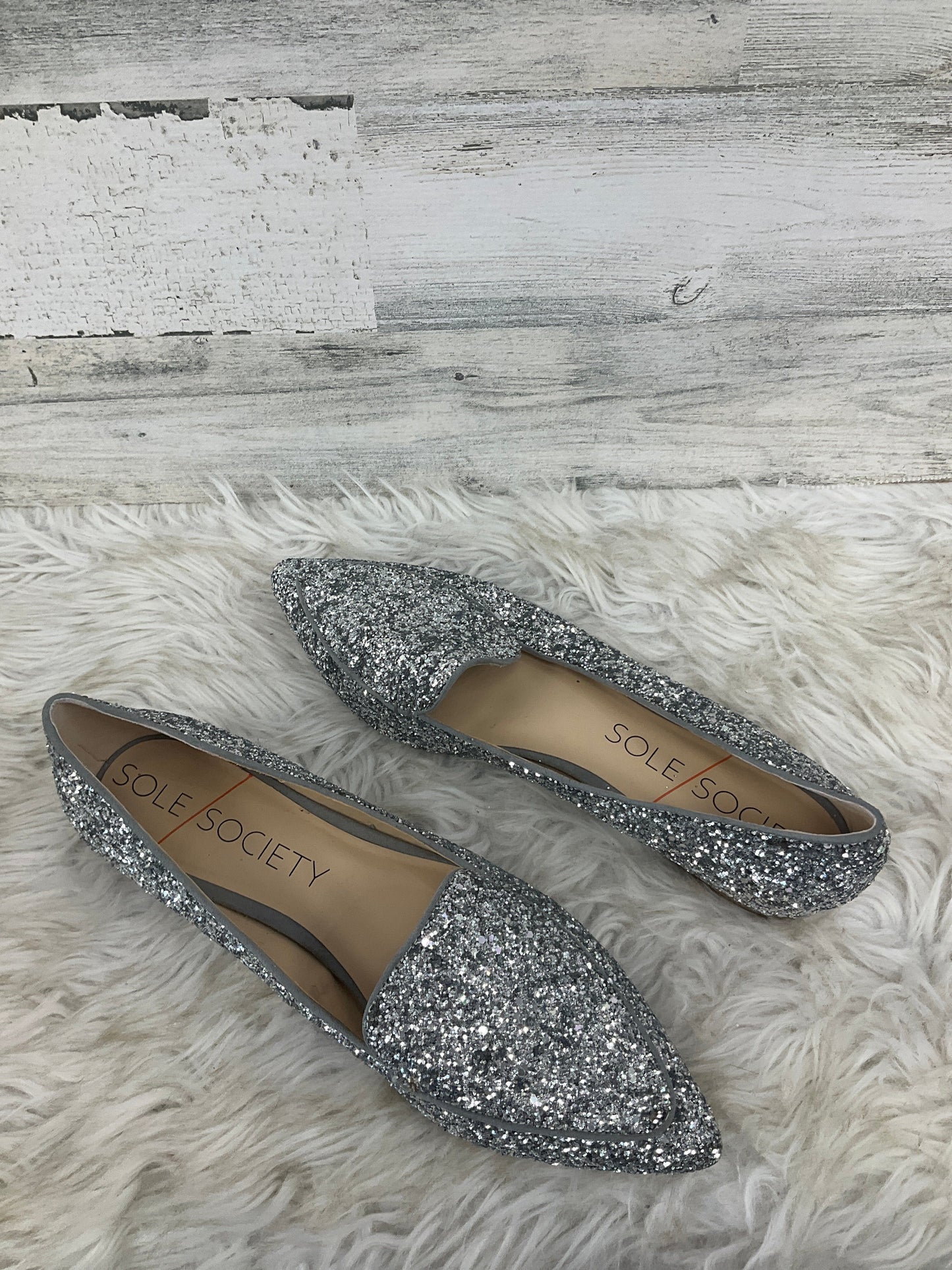 Shoes Flats By Sole Society In Silver, Size: 10