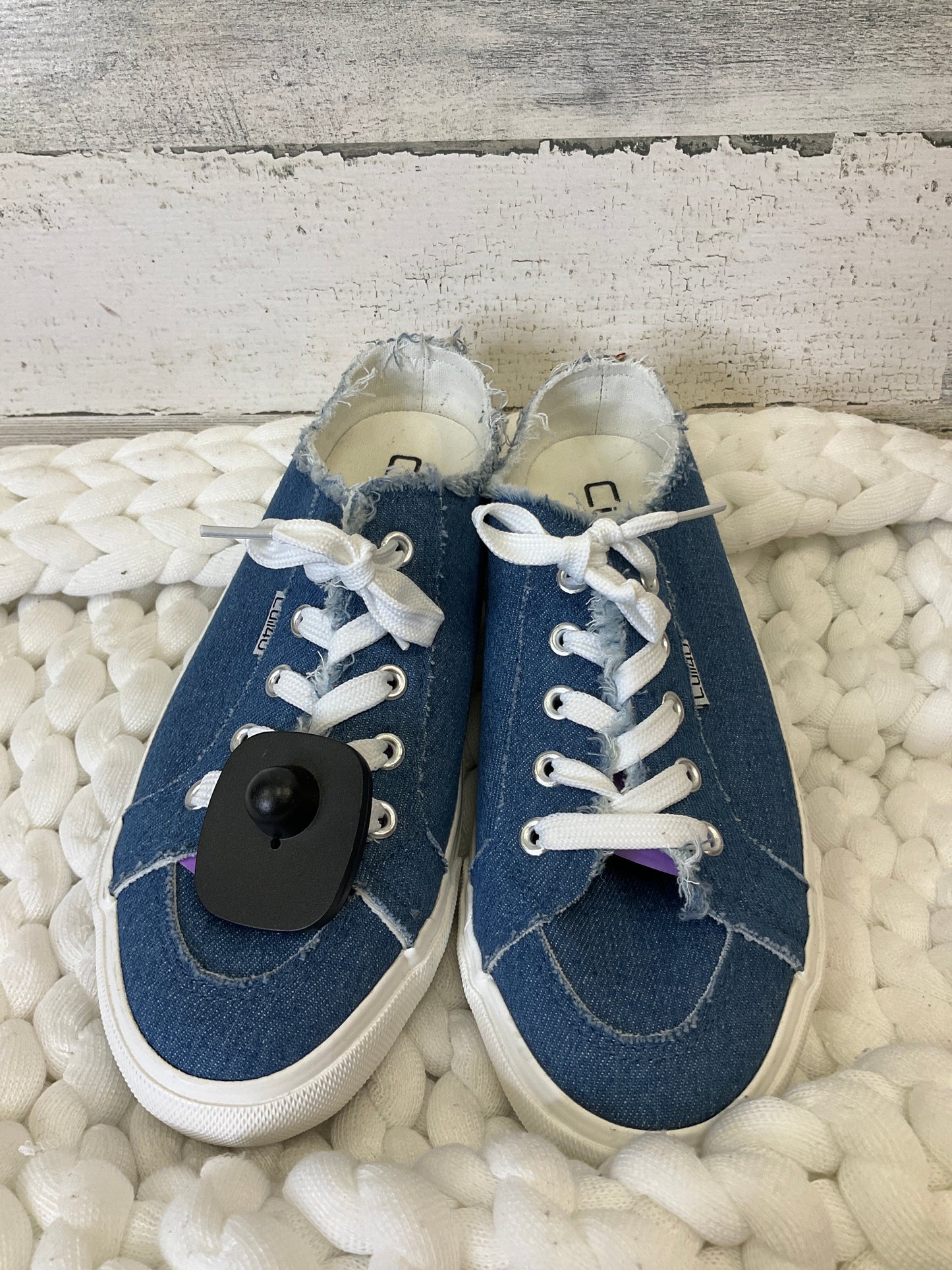 Blue Denim Shoes Athletic Clothes Mentor, Size 8