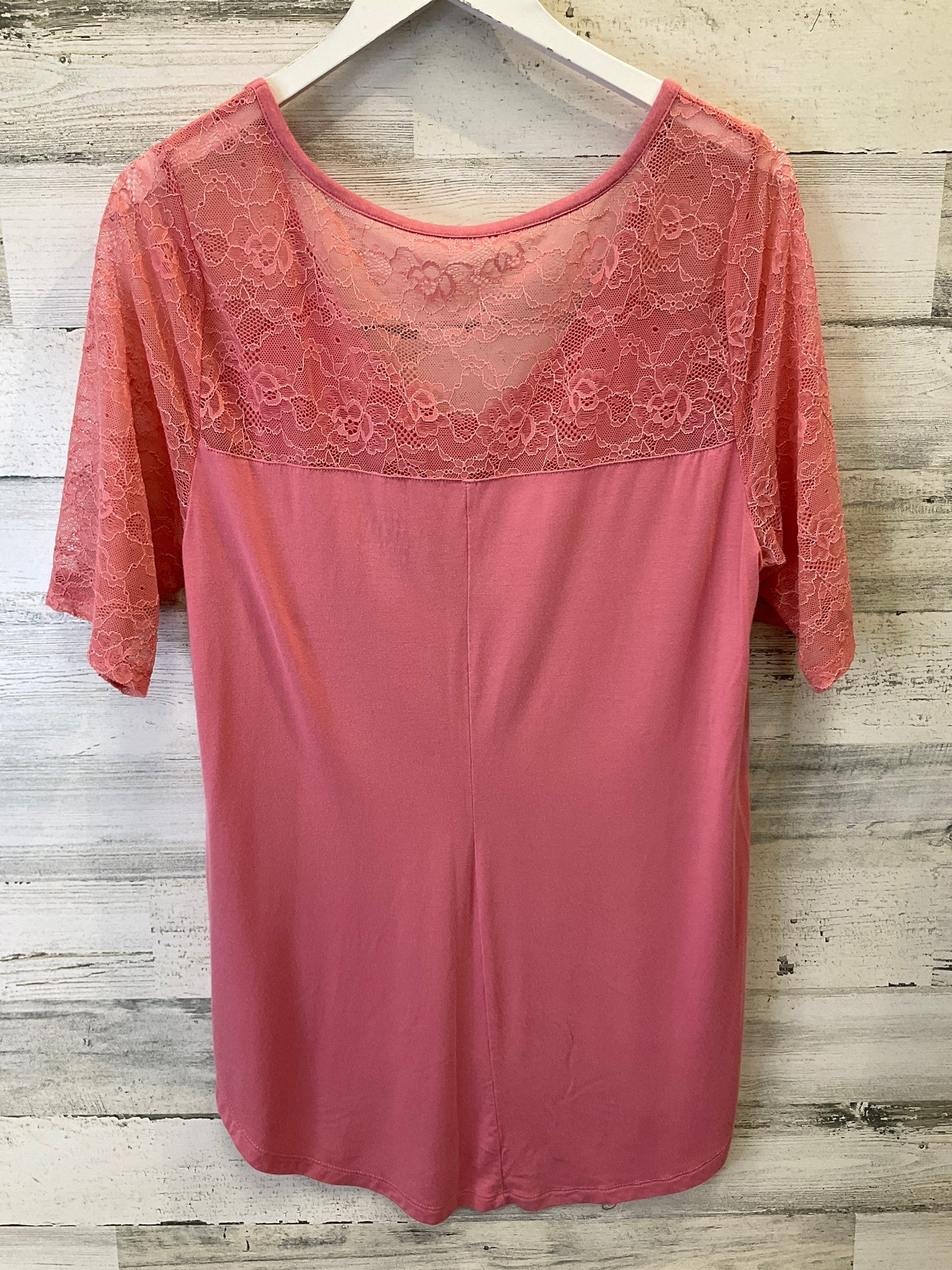 Top Short Sleeve By Torrid In Pink, Size: L