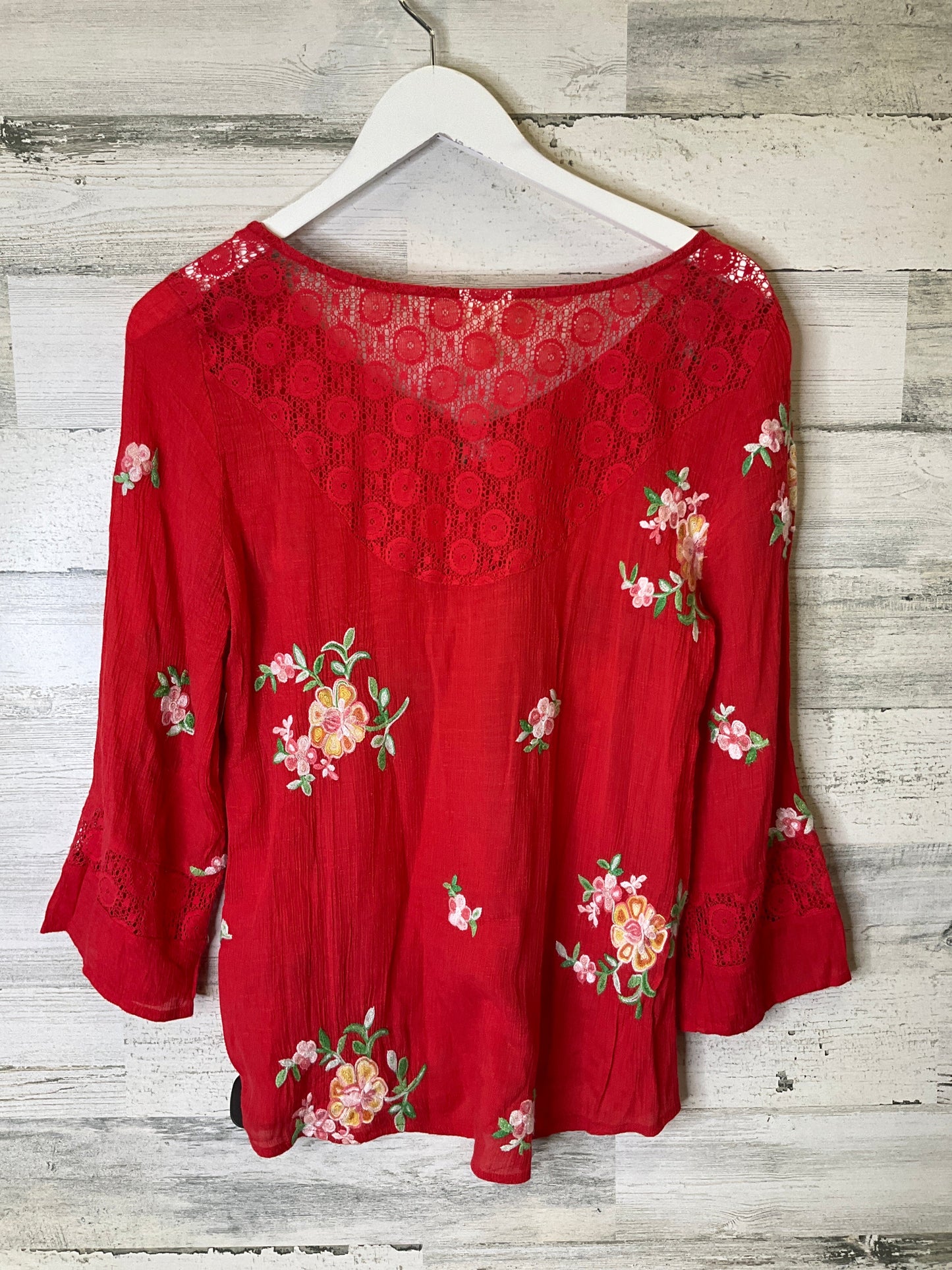 Coral Top 3/4 Sleeve Figuero & Flower, Size M