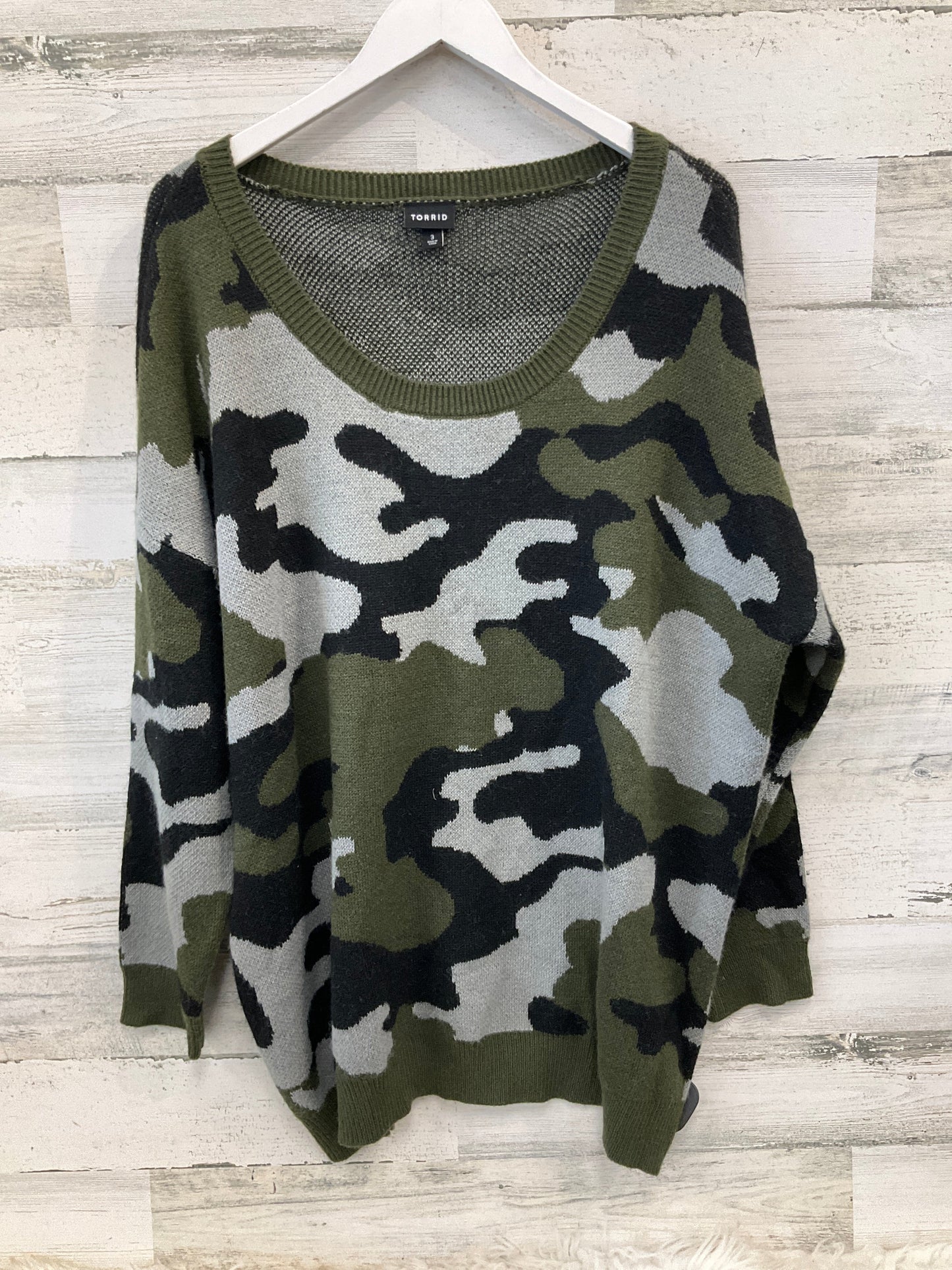 Sweater By Torrid In Camouflage Print, Size: 3x