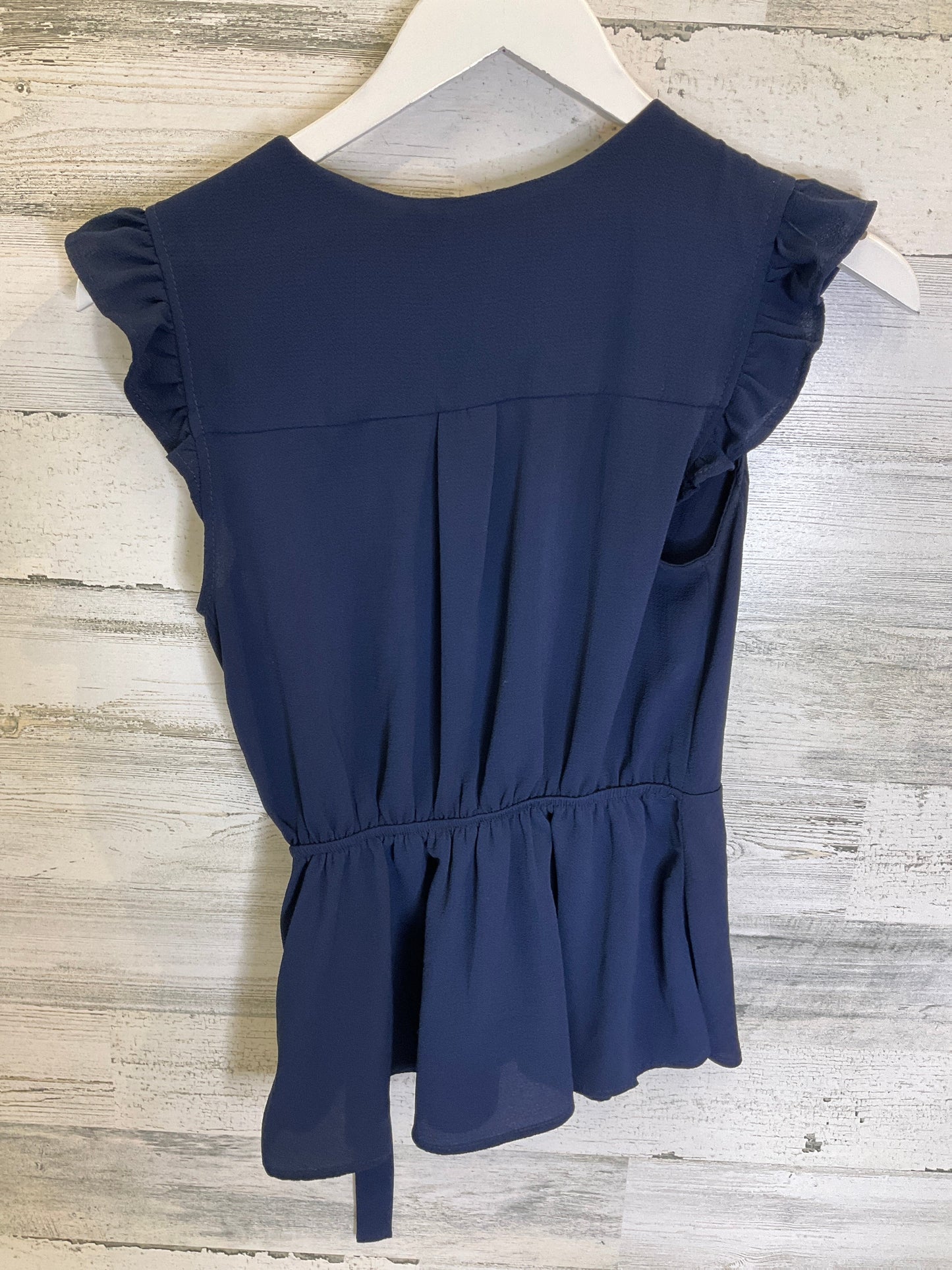 Navy Top Sleeveless Monteau, Size M