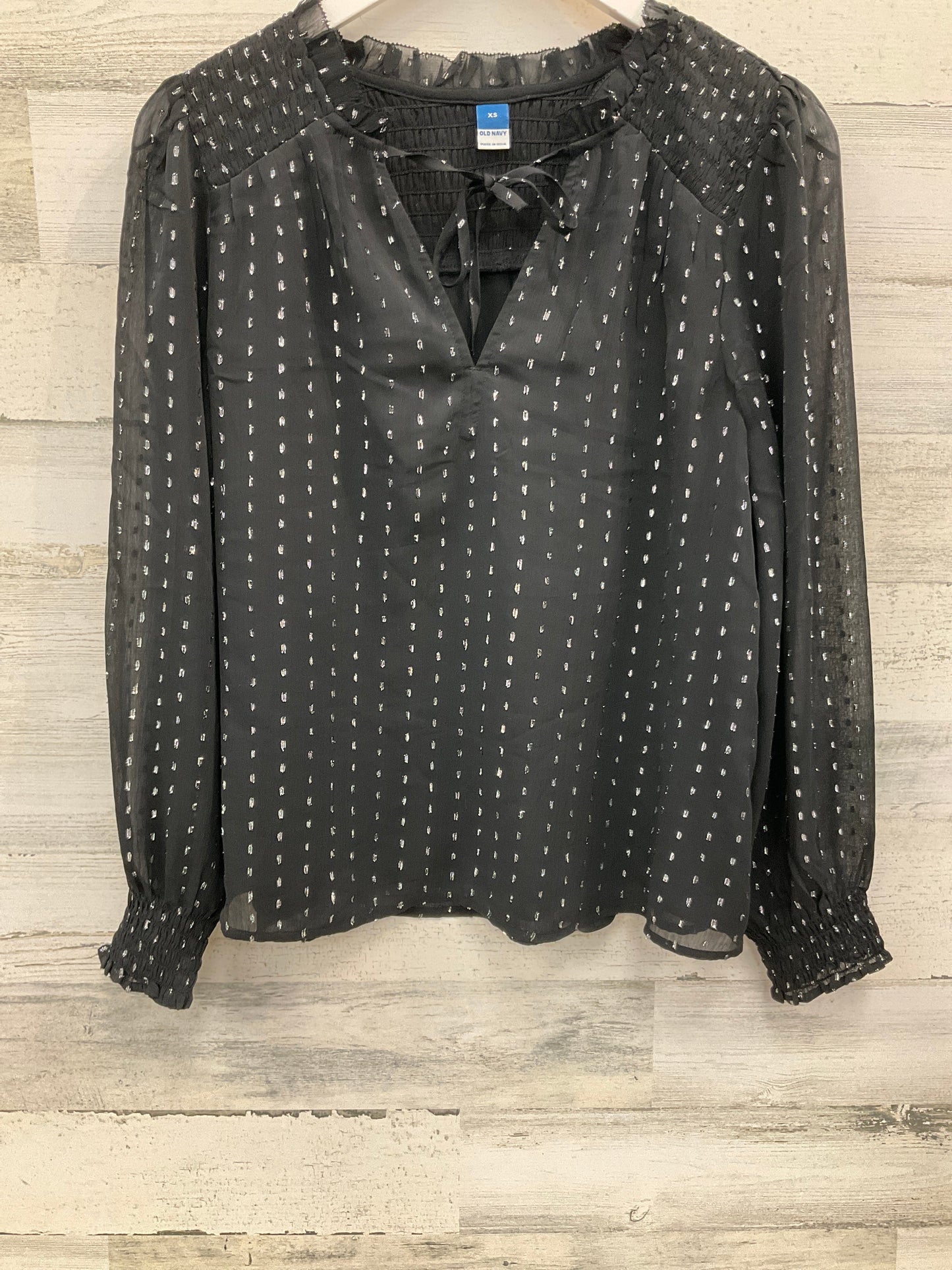 Top Long Sleeve By Old Navy In Black, Size: Xs