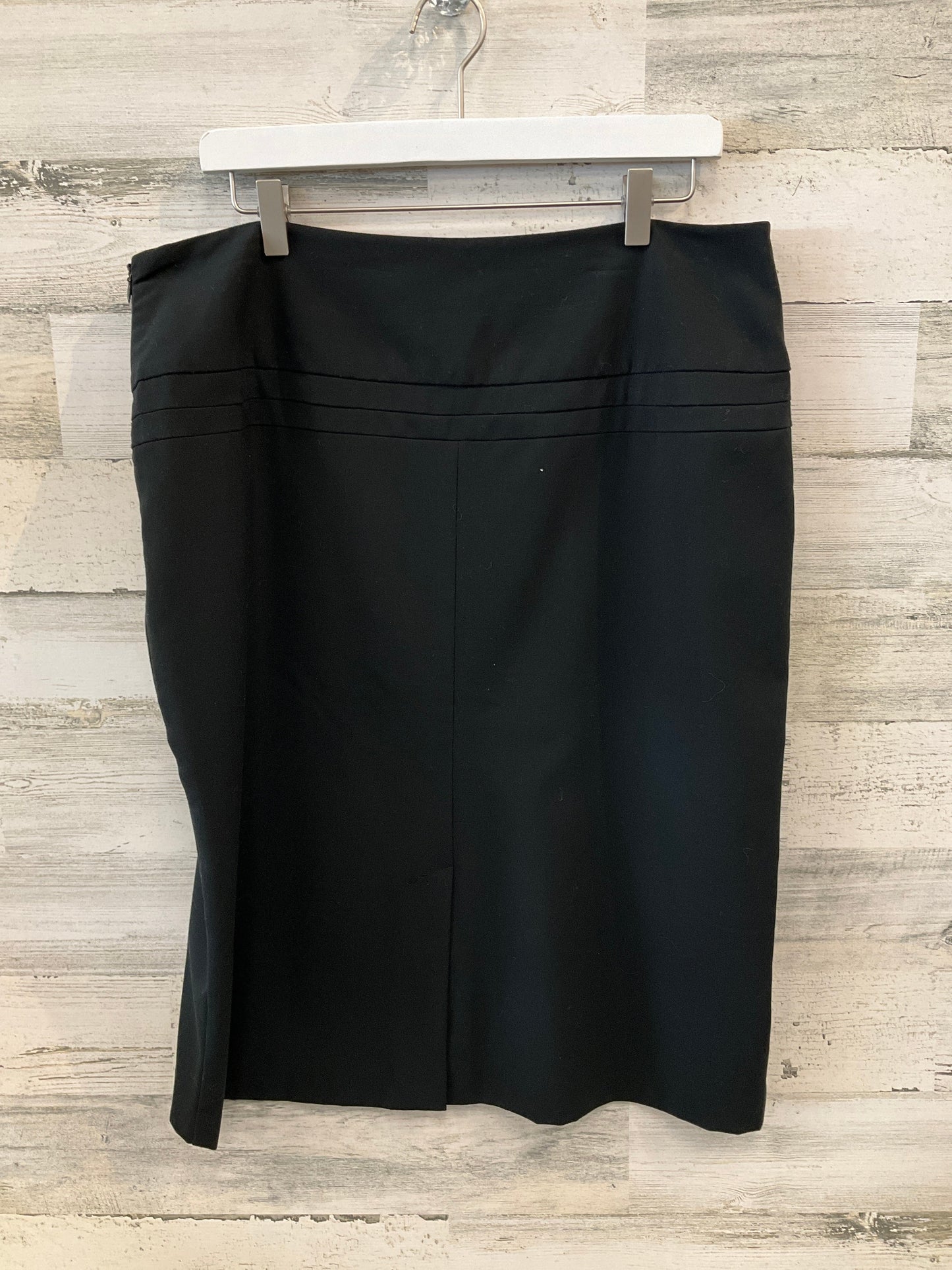 Skirt Midi By Jg Hook In Black, Size: 16