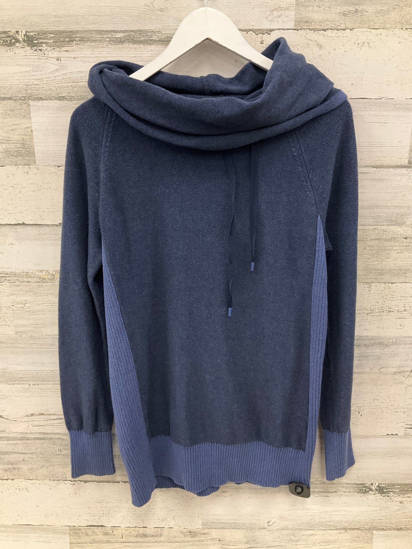 Sweatshirt Hoodie By Eddie Bauer In Blue, Size: Xl