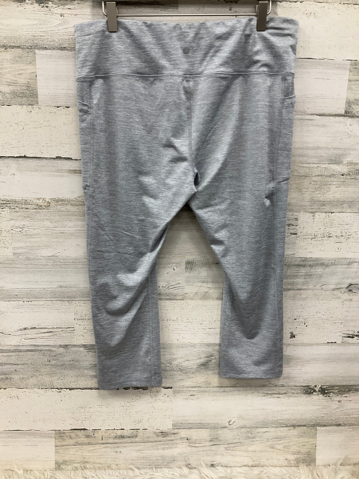 Athletic Capris By Cmc In Grey, Size: Xxl