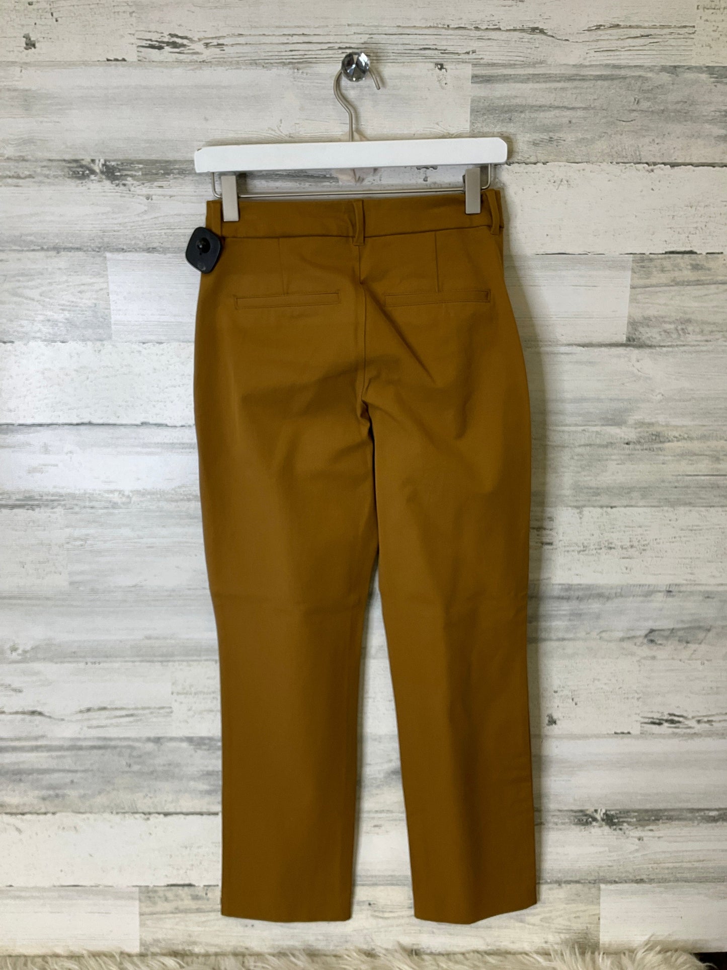 Pants Cropped By Old Navy In Tan, Size: 0