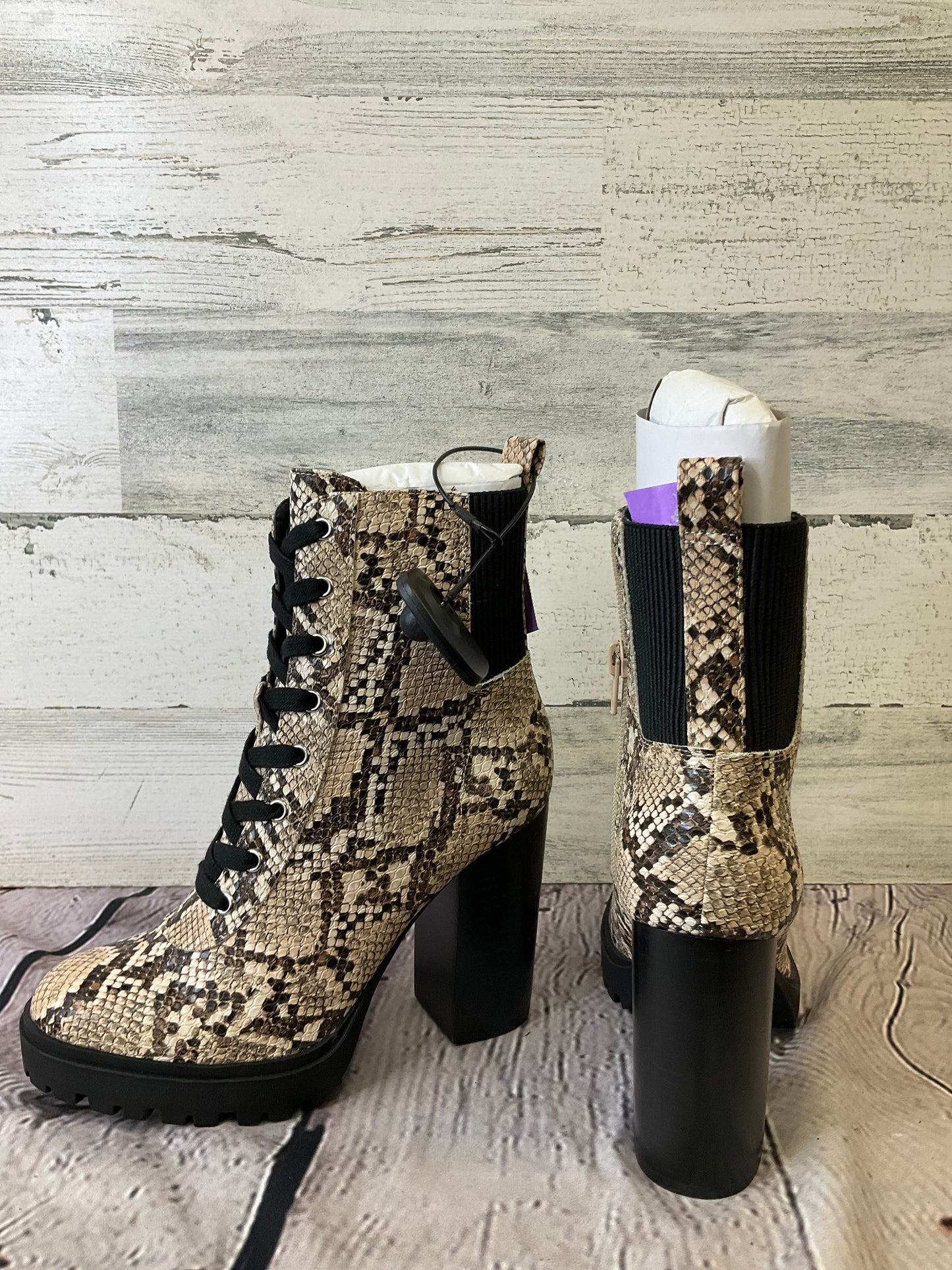 Snakeskin Print Boots Combat Steve Madden, Size 6.5