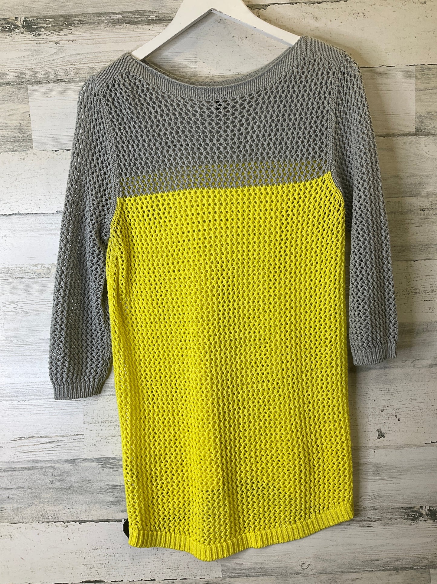 Sweater By Apt 9 In Grey & Yellow, Size: M