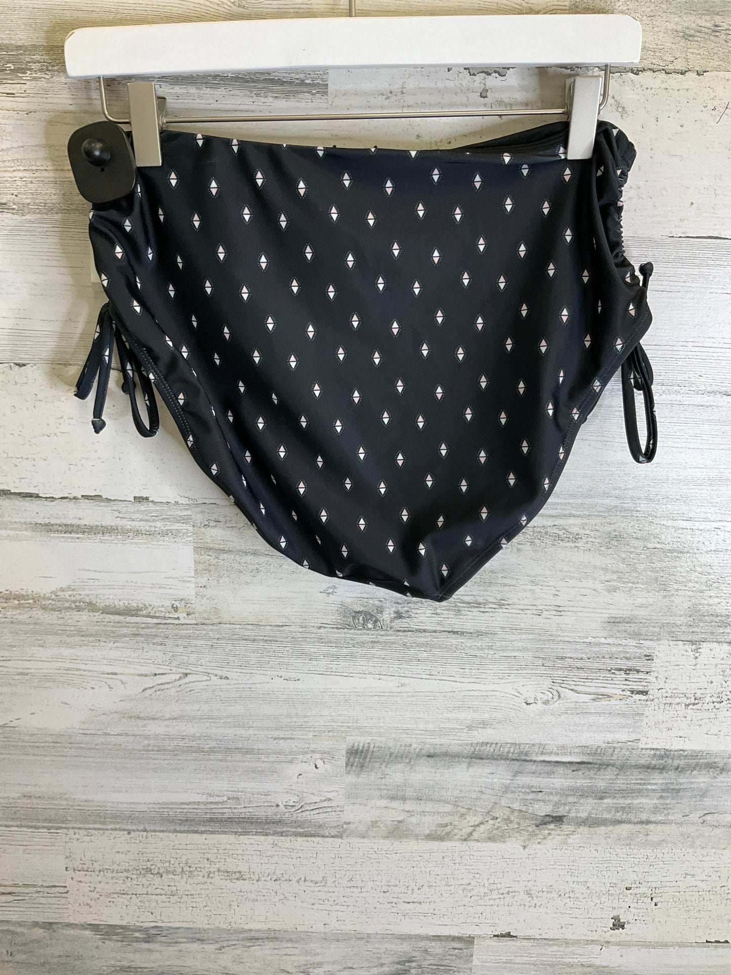 Swimsuit Bottom By Old Navy In Black & White, Size: L