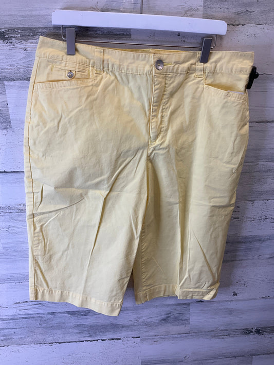 Yellow Shorts Bandolino, Size 16