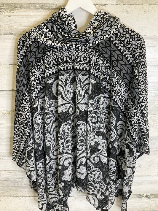 Poncho By International Concepts In Black & White, Size: M