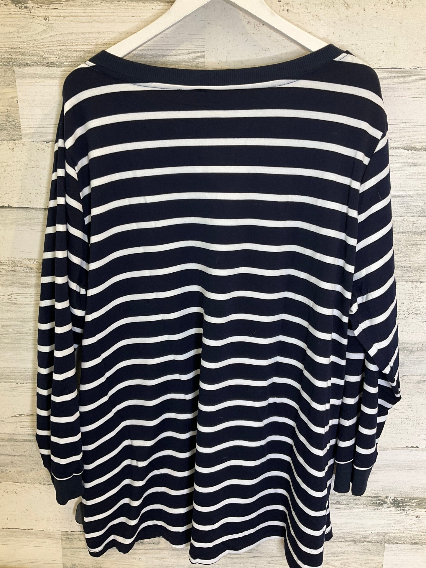 Blue & White Top Long Sleeve Clothes Mentor, Size 3x