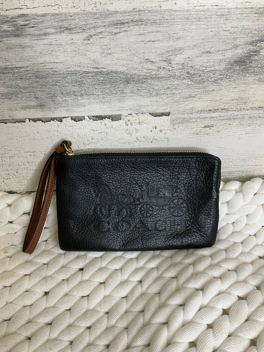 Wristlet Coach, Size Medium