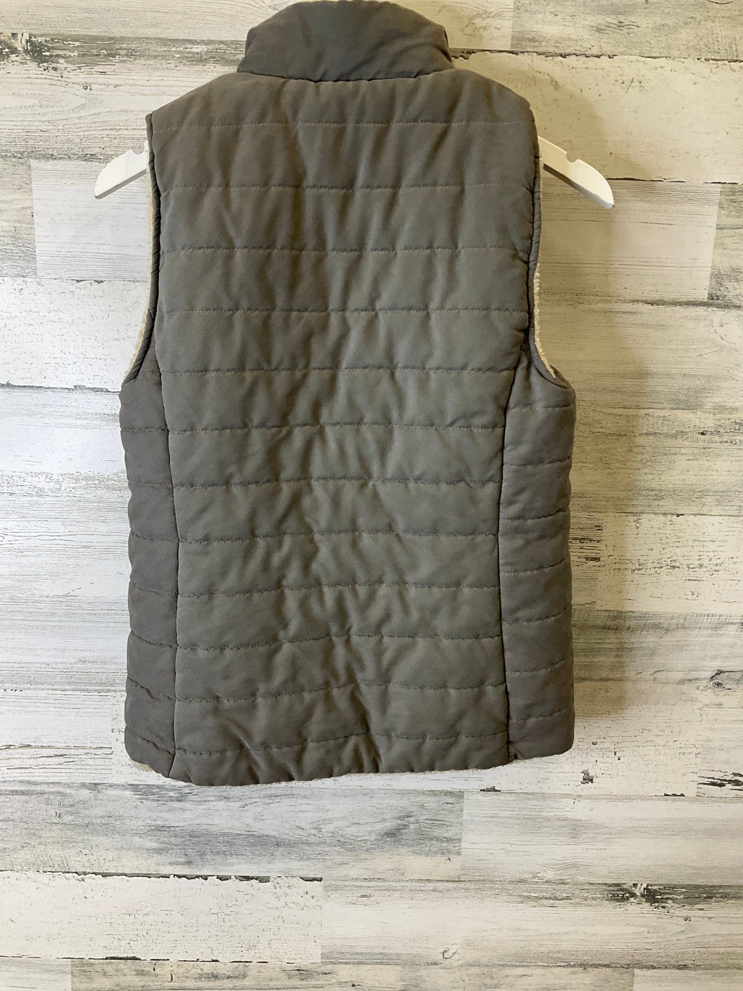 Vest Puffer & Quilted By Entro In Grey, Size: M