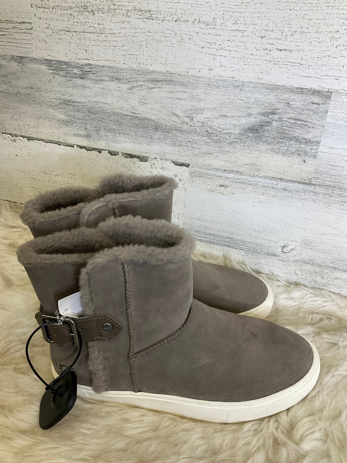 Boots Snow By Ugg In Grey, Size: 8