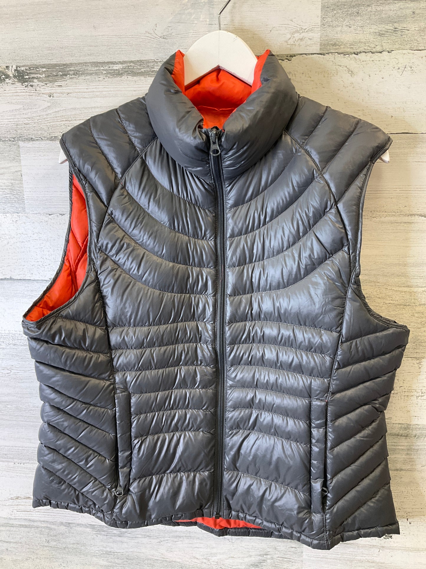 Vest Puffer & Quilted By Bernardo In Grey, Size: Xl