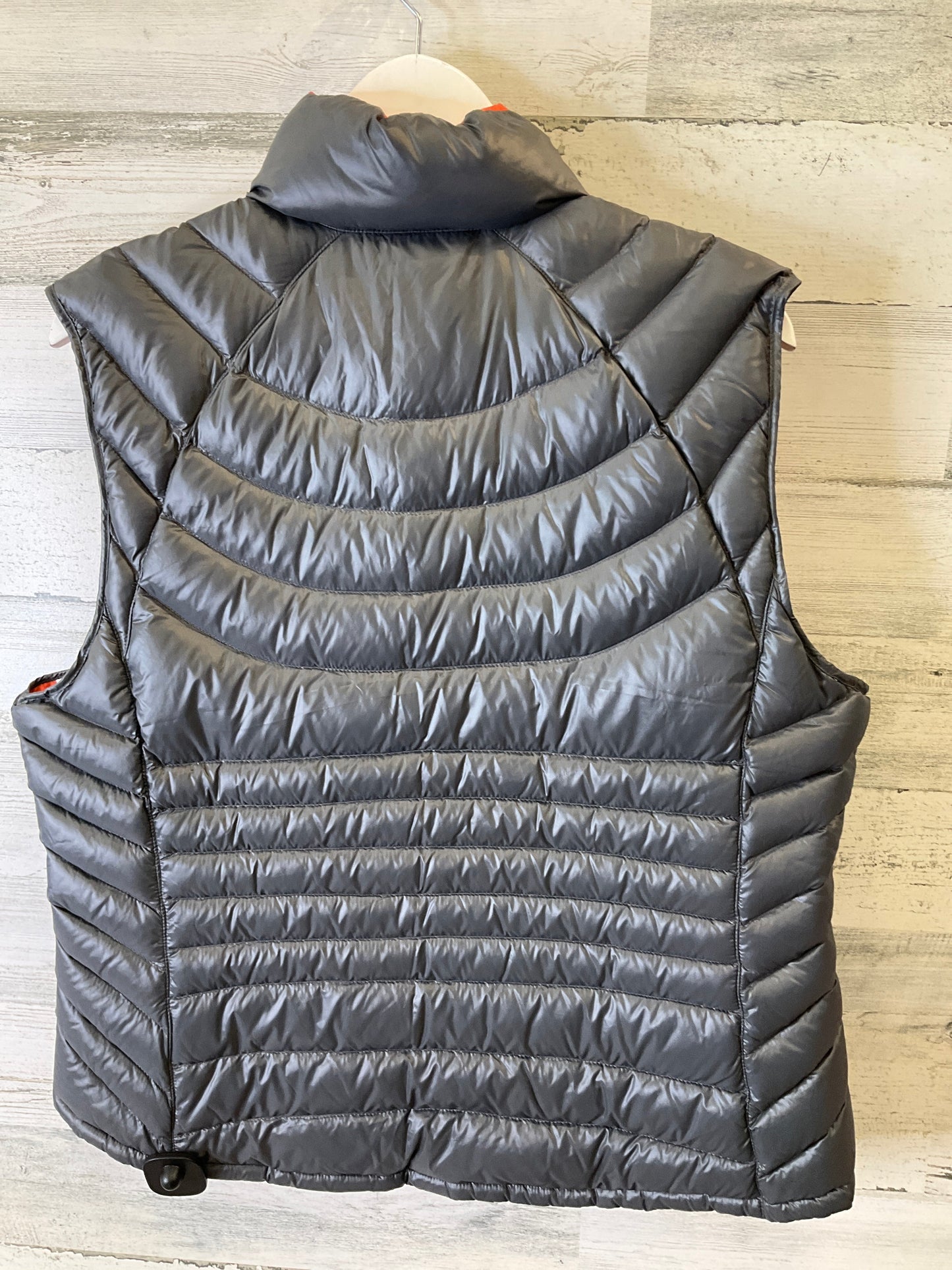 Vest Puffer & Quilted By Bernardo In Grey, Size: Xl