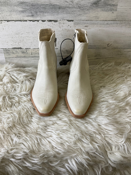 Boots Ankle Heels By Dolce Vita In Cream, Size: 6.5