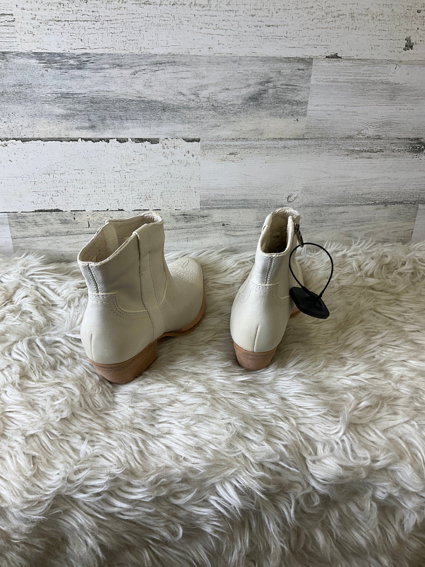 Boots Ankle Heels By Dolce Vita In Cream, Size: 6.5