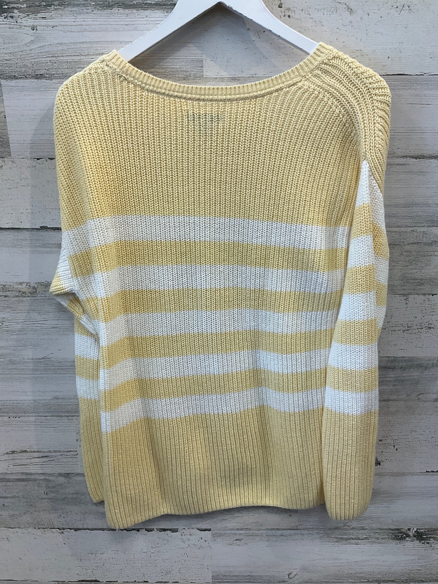 Sweater By Croft And Barrow In White & Yellow, Size: M