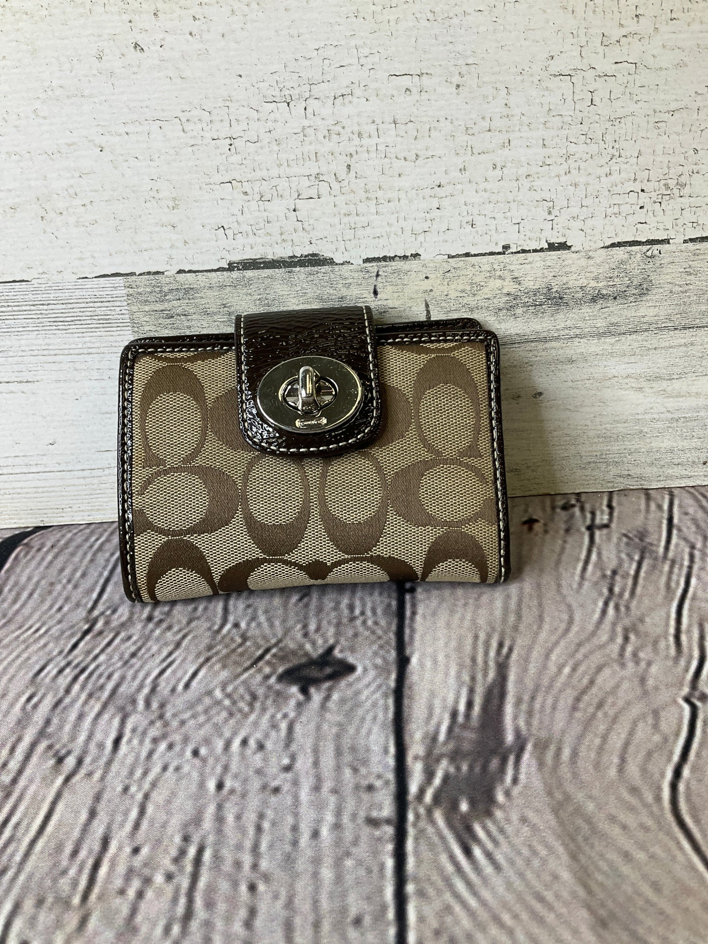 WALLET DESIGNER COACH in BROWN, Size: MEDIUM