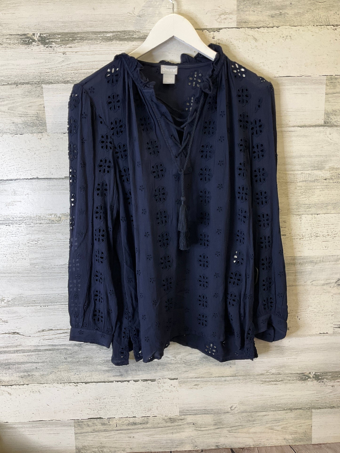 Top Long Sleeve By Chicos In Navy, Size: M