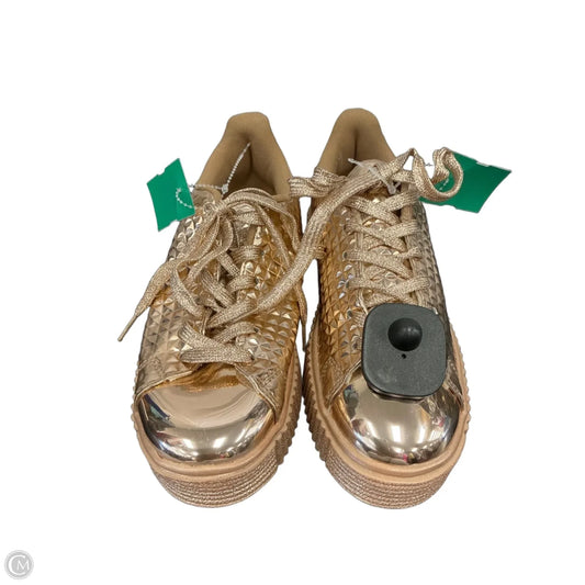 Shoes Sneakers By Qupid In Gold, Size: 8