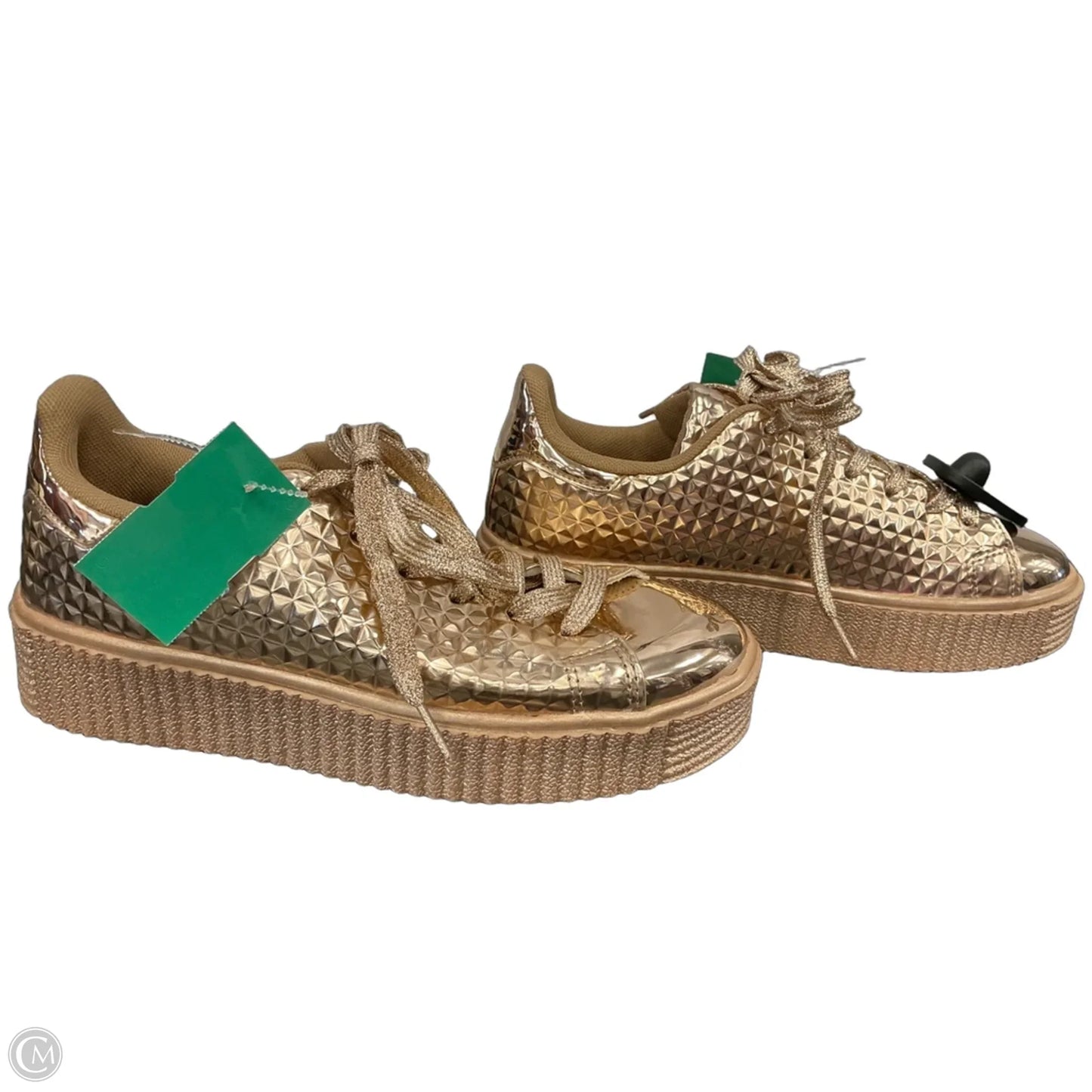 Shoes Sneakers By Qupid In Gold, Size: 8