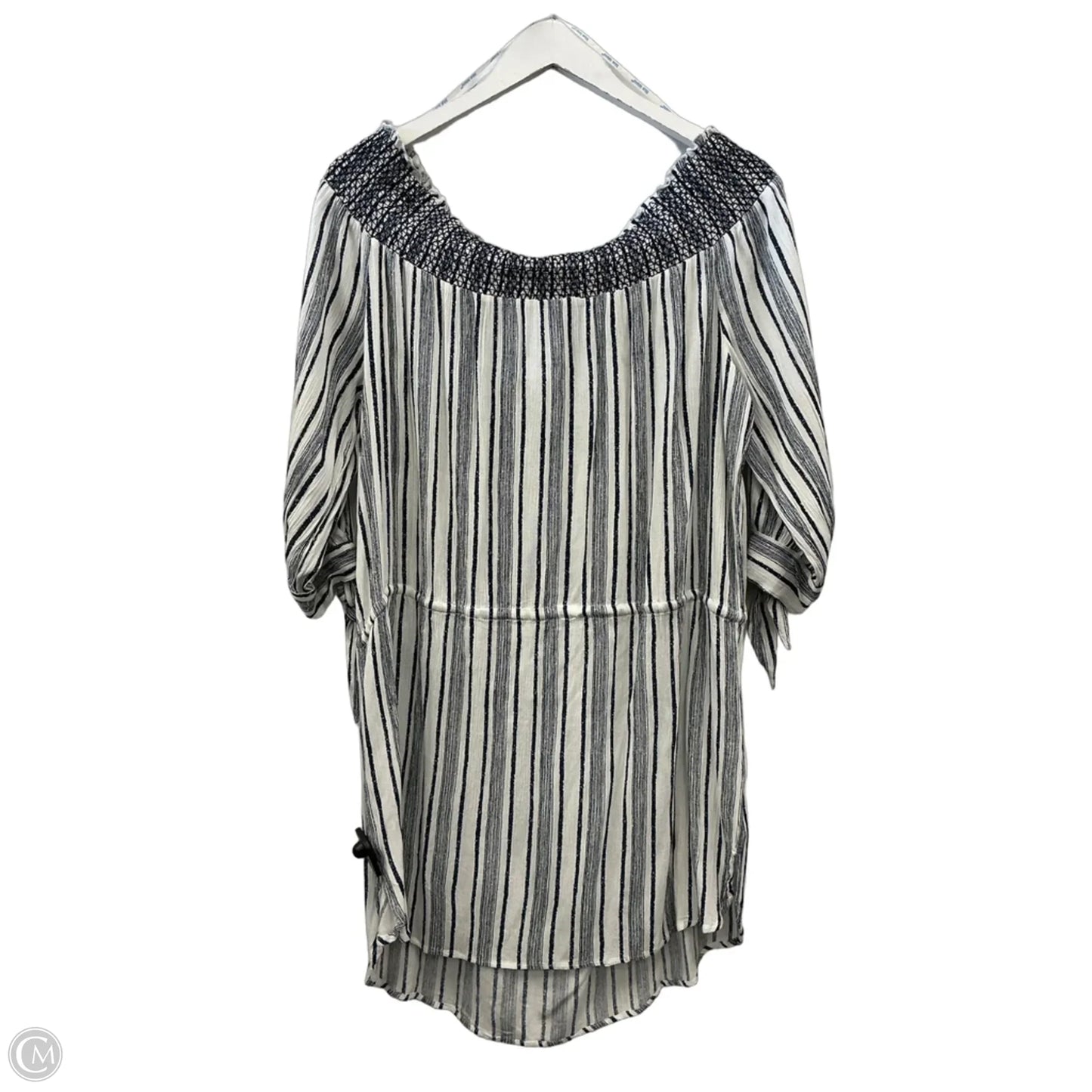 Dress Casual Short By Blue Island In Striped Pattern, Size: L
