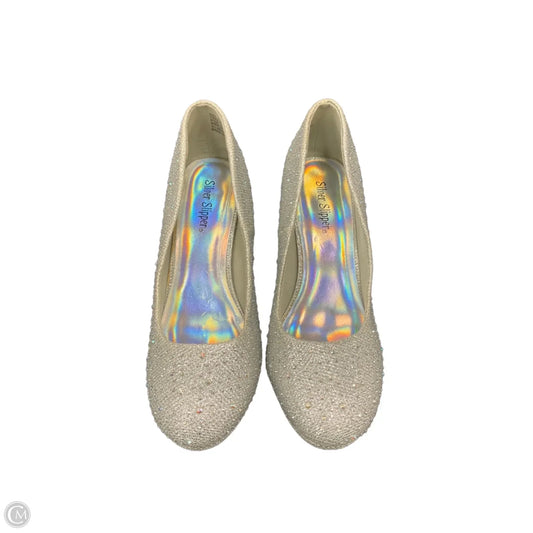 Shoes Heels Stiletto By Clothes Mentor In Silver, Size: 7.5
