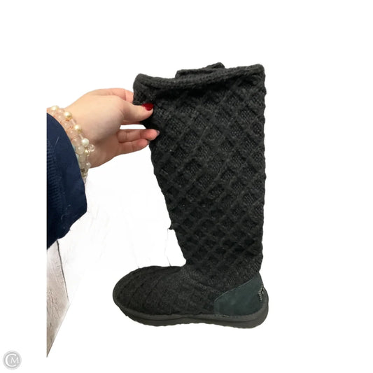 Boots Designer By Ugg In Black, Size: 9