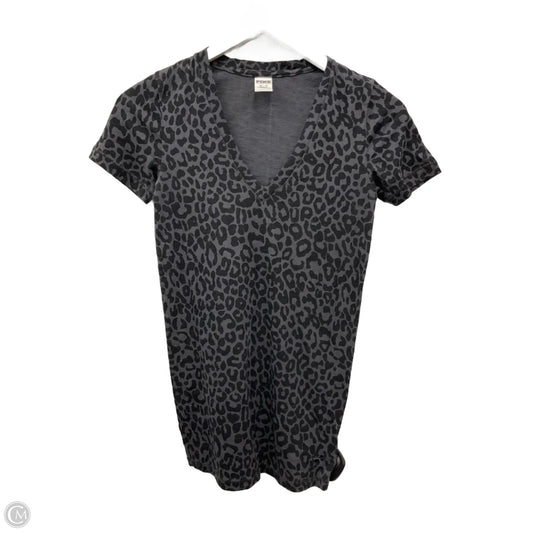 Top Short Sleeve By Pink In Animal Print, Size: Xs