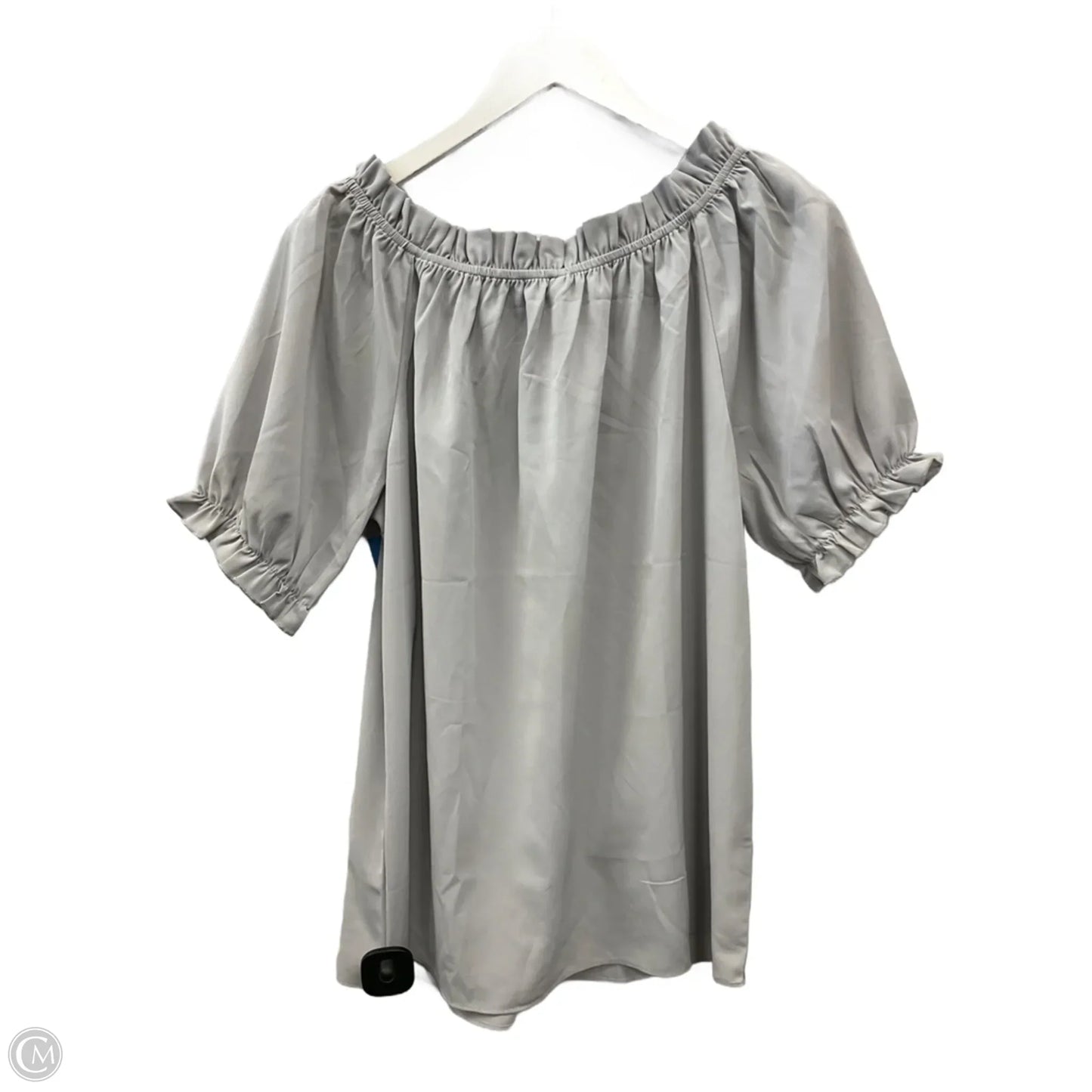 Top Short Sleeve By Clothes Mentor In Grey, Size: M