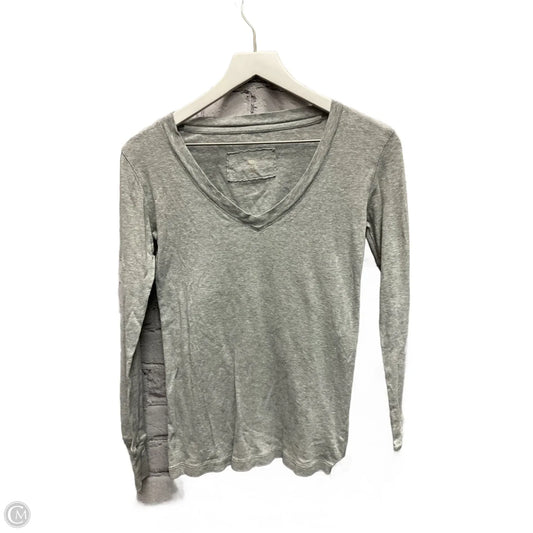 Top Long Sleeve Basic By Gap In Grey, Size: M