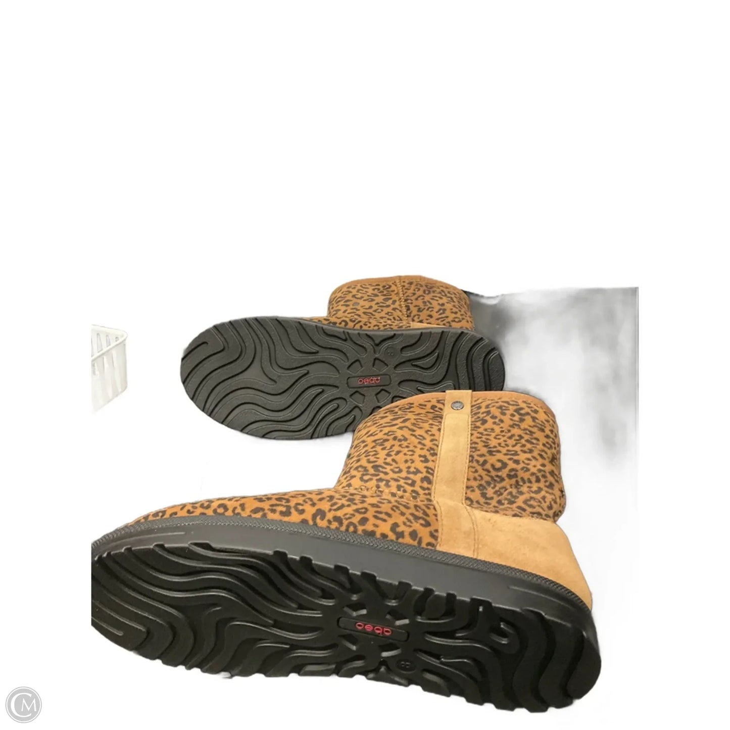Boots Ankle Flats By Abeo In Animal Print, Size: 8