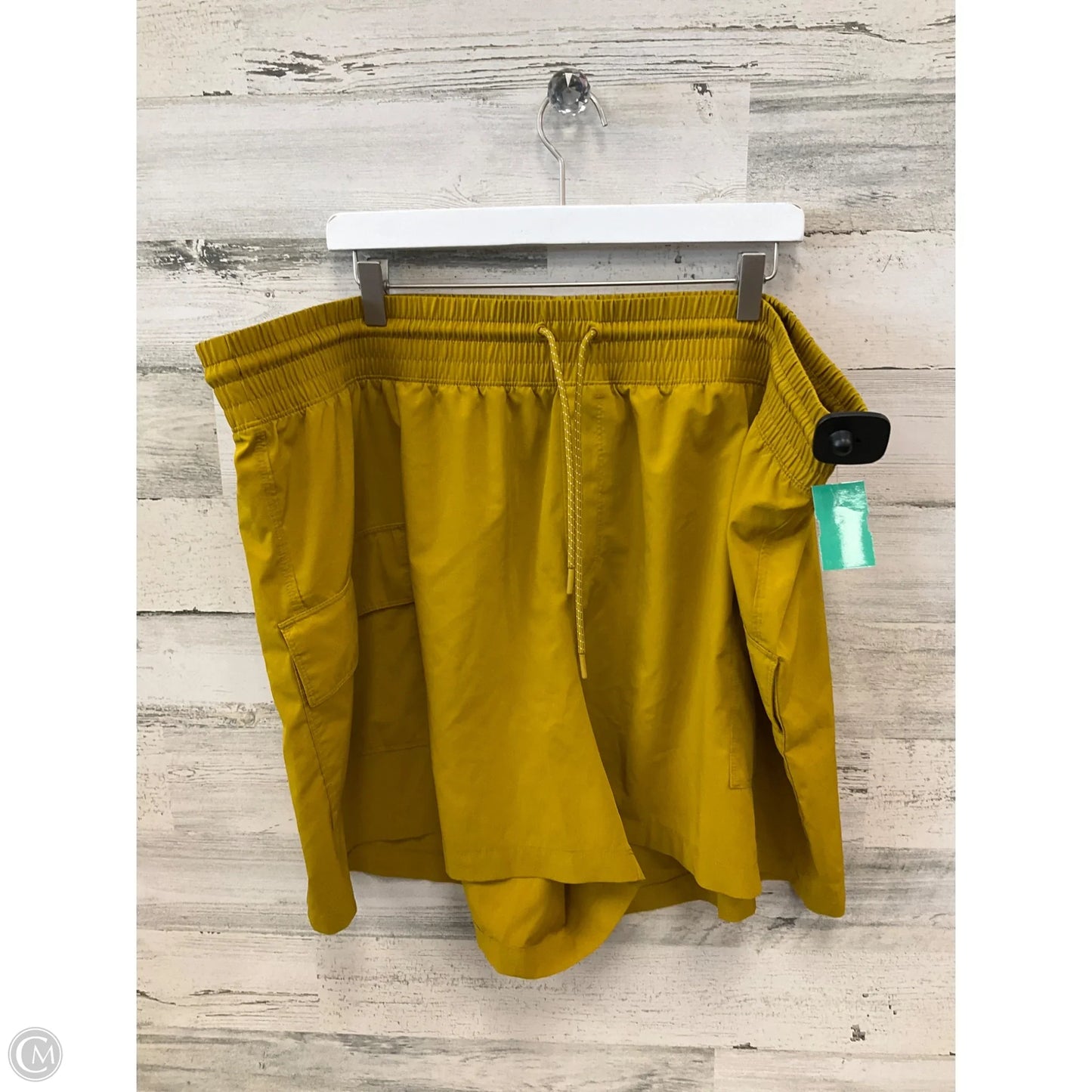 Shorts By Old Navy In Gold, Size: 22