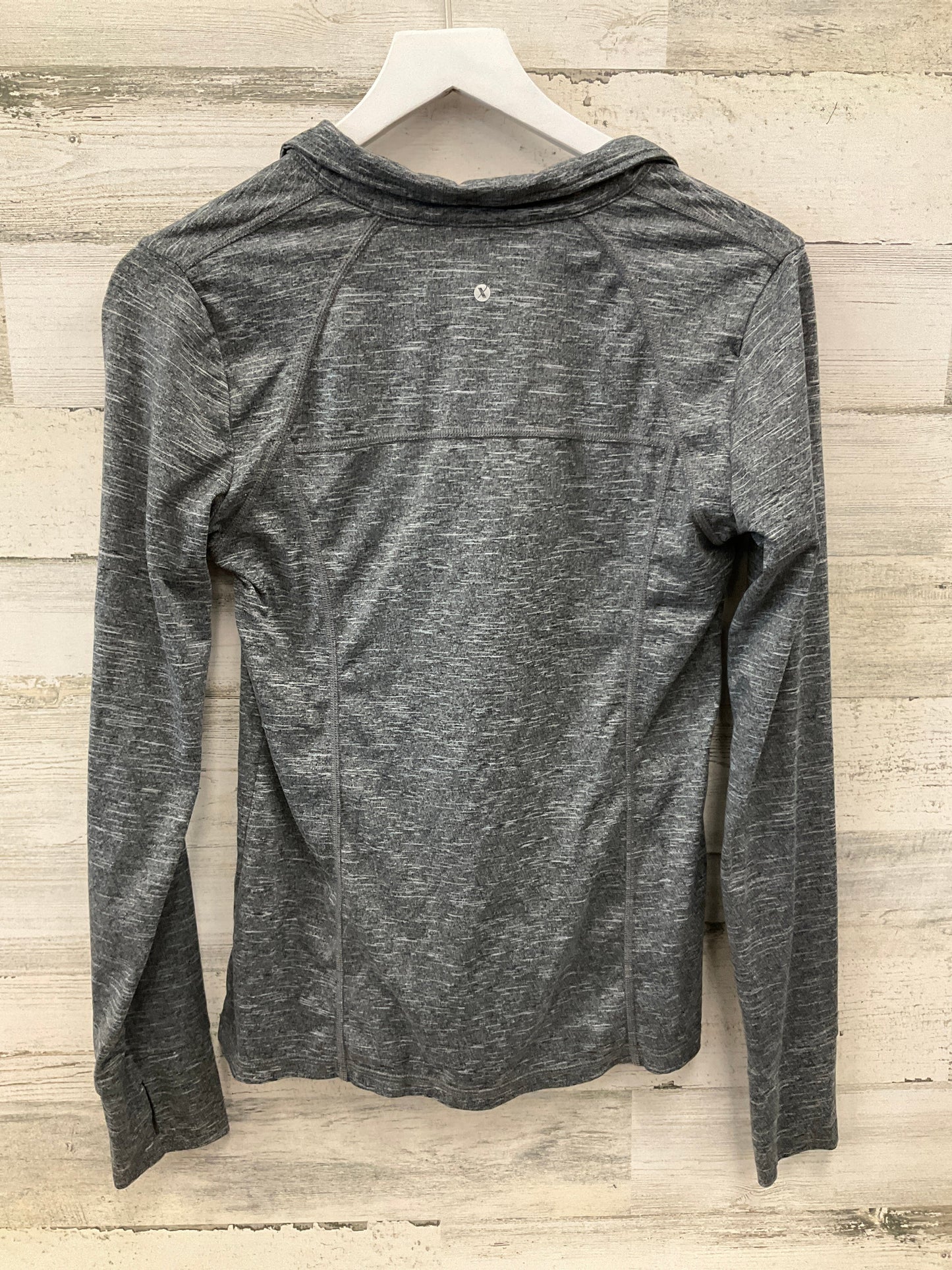 Athletic Top Long Sleeve Collar By Xersion In Grey, Size: M