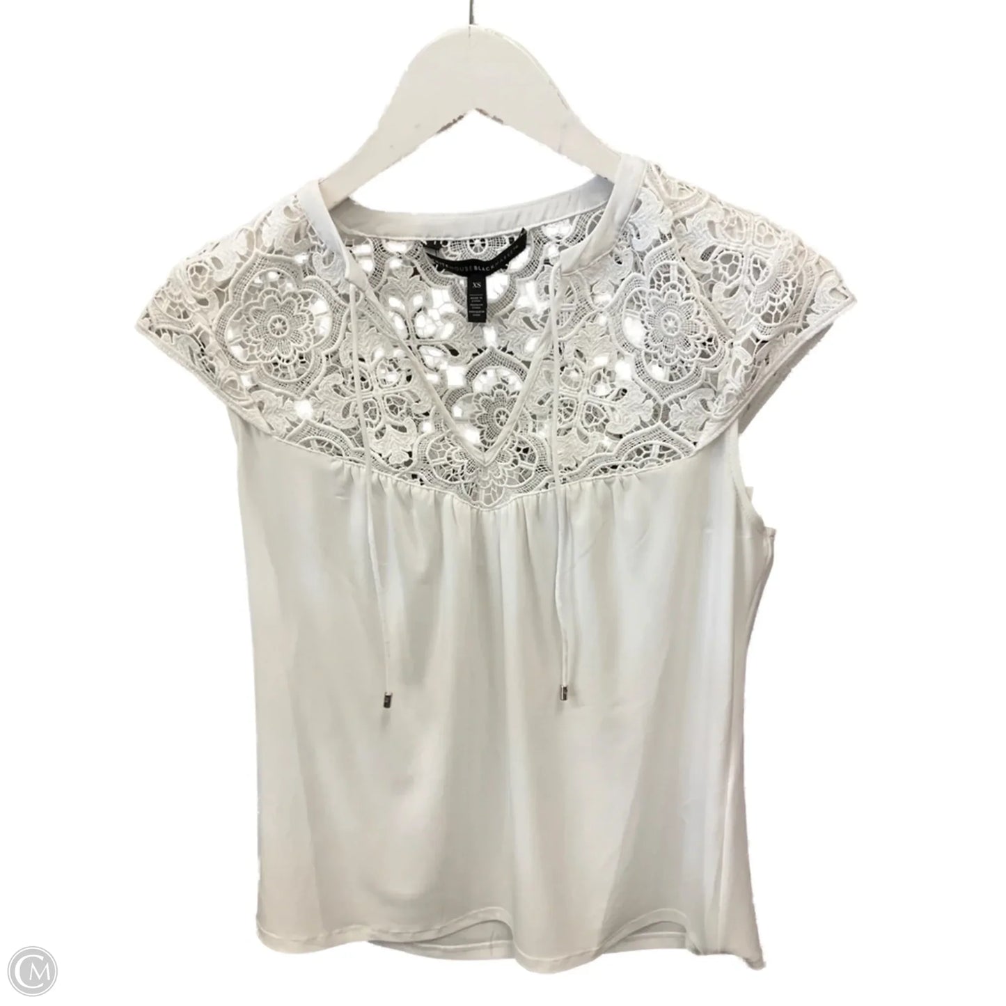 Blouse Sleeveless By White House Black Market In Ivory, Size: Xs