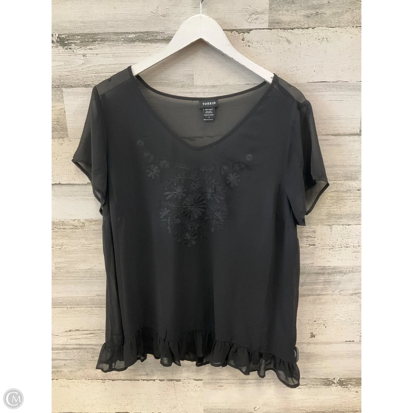 Top Short Sleeve By Torrid In Black, Size: 1x