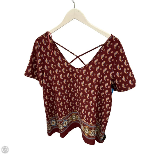 Top Short Sleeve By Sienna Sky In Maroon, Size: M