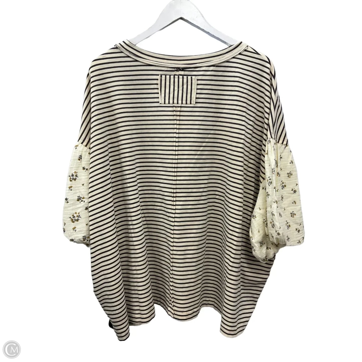 Top Short Sleeve By Oddi In Cream, Size: 1x