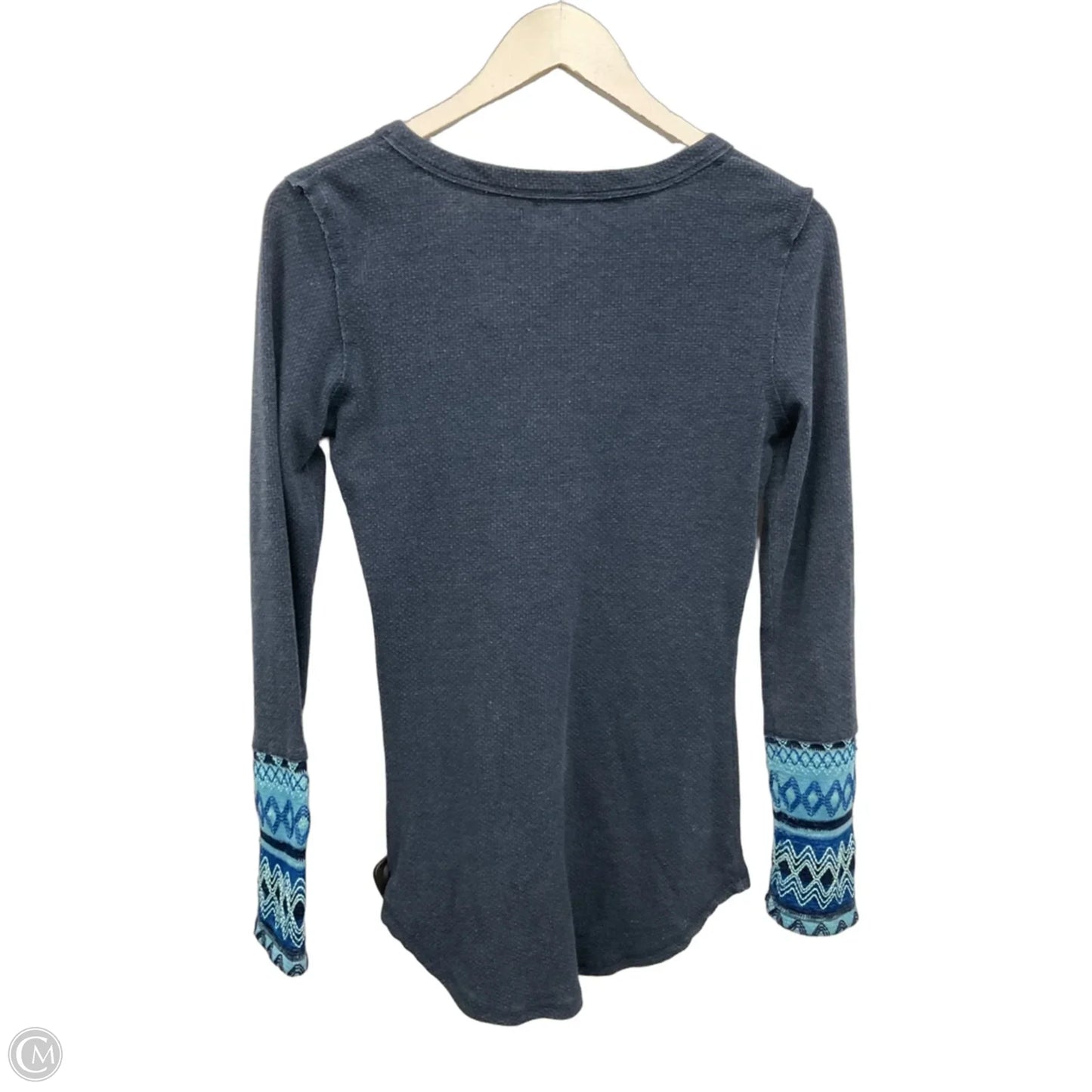 Top Long Sleeve By Maurices In Blue, Size: S